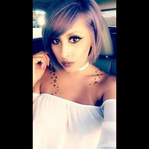 Meet your Posher, Johana